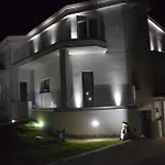 Chic & Charme Luxury ベッド・アンド・ブレックファスト 4*