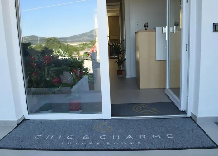 Chic & Charme Luxury Bed & Breakfast
